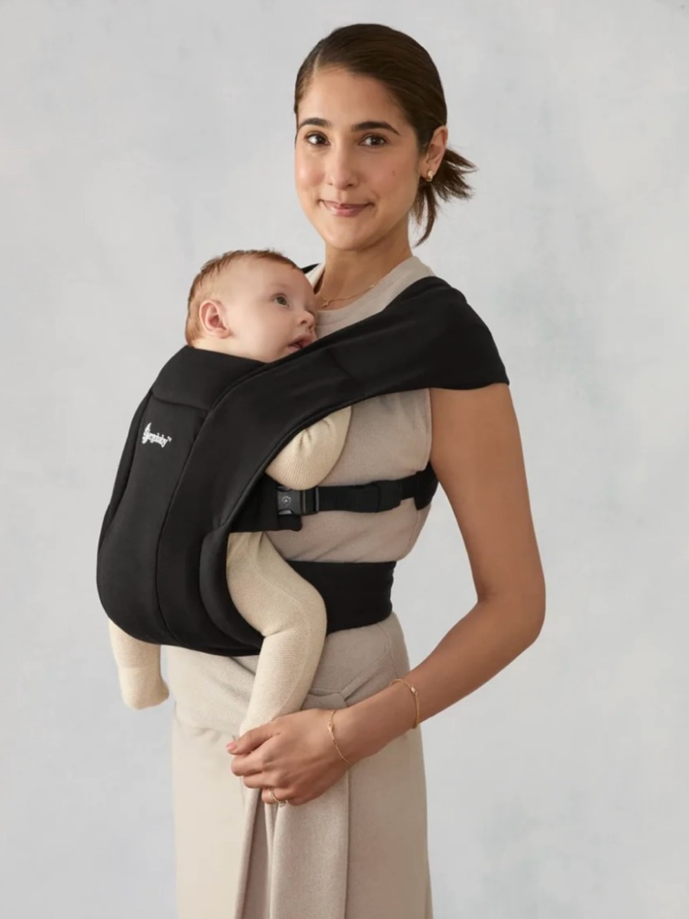 Black Ergobaby Embrace